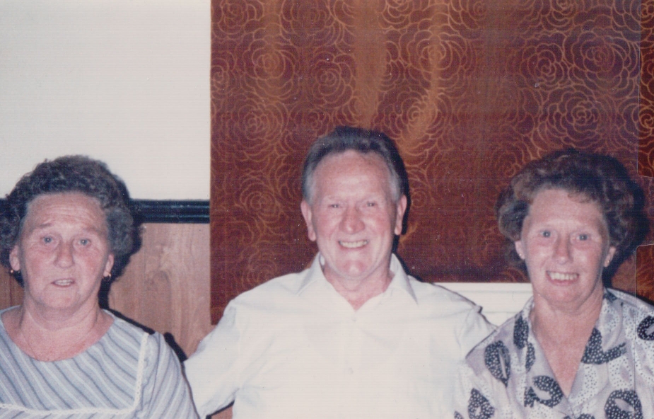 5. The Jones siblings - Agnes Eric and Mary.JPG